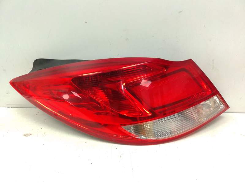 Recambio de piloto trasero izquierdo para opel insignia a (g09) 2.0 cdti (68) referencia OEM IAM 168348  