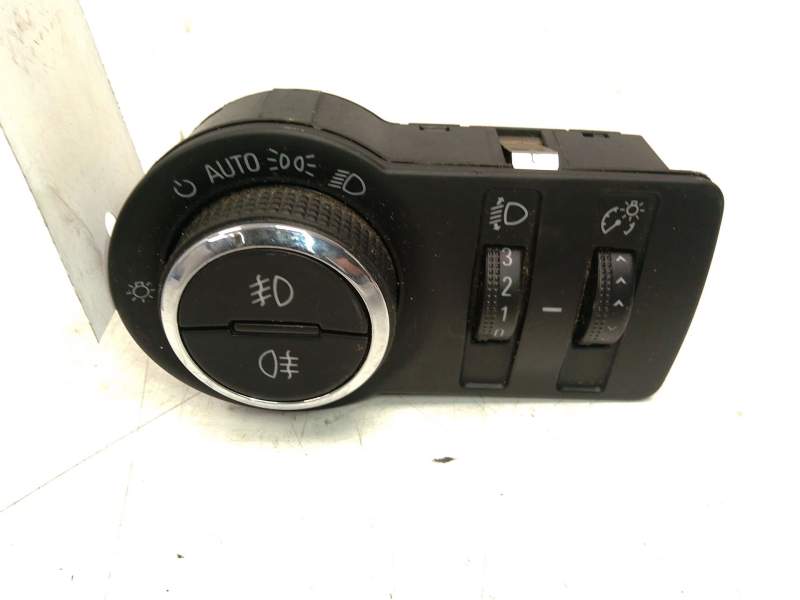 Recambio de mando luces para opel insignia a (g09) 2.0 cdti (68) referencia OEM IAM 13268702  
