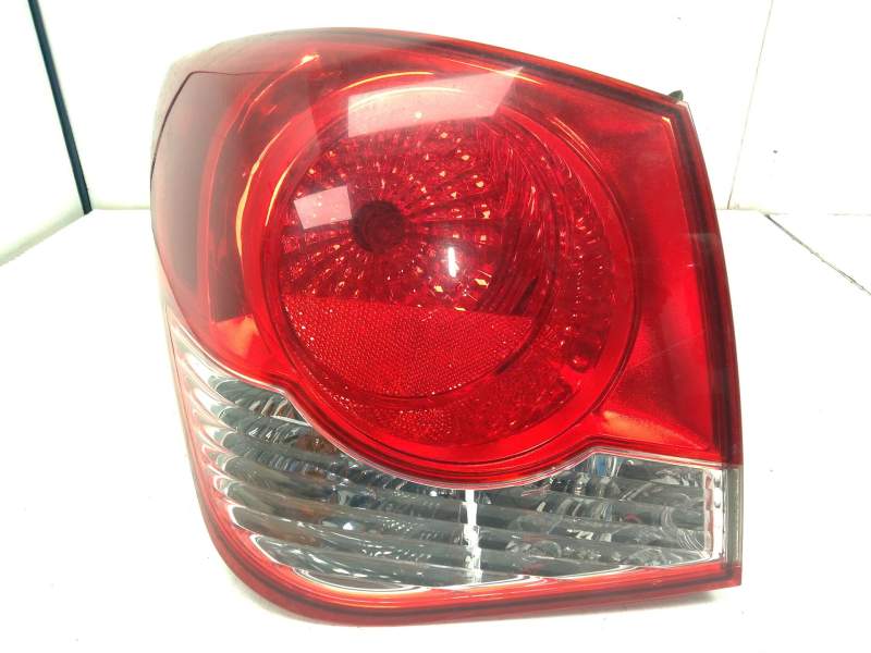 Recambio de piloto trasero izquierdo para chevrolet cruze (j300) 1.6 referencia OEM IAM   