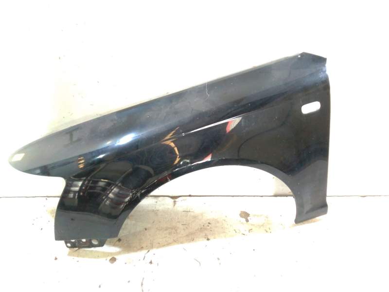 Recambio de aleta delantera izquierda para audi a6 c6 avant (4f5) 2.7 tdi referencia OEM IAM 4F0821103A  