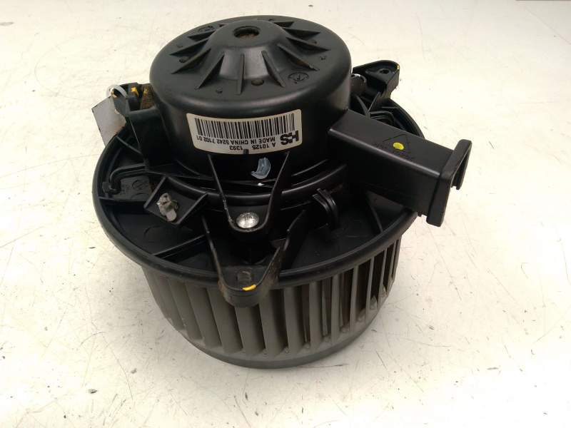 Recambio de motor calefaccion para chevrolet cruze (j300) 1.6 referencia OEM IAM 5242710201  