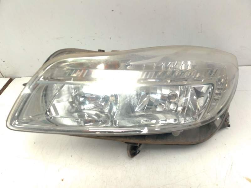 Recambio de faro izquierdo para opel insignia a (g09) 2.0 cdti (68) referencia OEM IAM 13226782  