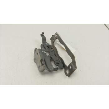 BISAGRA CAPOT DELANTERO DERECHO A2048800428 