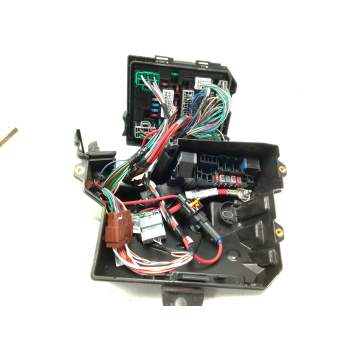 Recambio de caja fusibles para dacia sandero iii 1.0 tce 90 eco-g referencia OEM IAM 284C02176R  