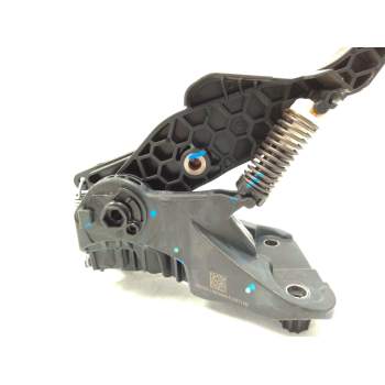 Recambio de pedal embrague para dacia sandero iii 1.0 tce 90 eco-g referencia OEM IAM 465400116R  