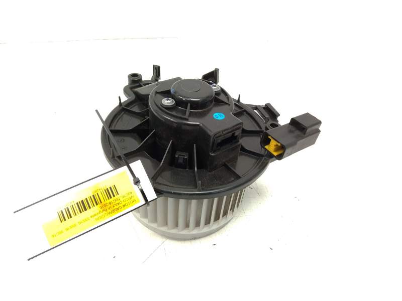 Recambio de motor calefaccion para iveco daily vi furgoneta 33s16, 35s16, 35c16, 40c16, 50c16 referencia OEM IAM BW0338  