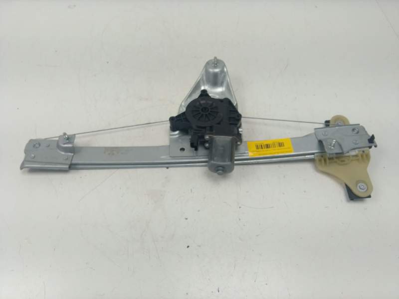 Recambio de elevalunas delantero derecho para dacia duster (hm_) 1.5 dci 115 (hmad) referencia OEM IAM 807201952R  