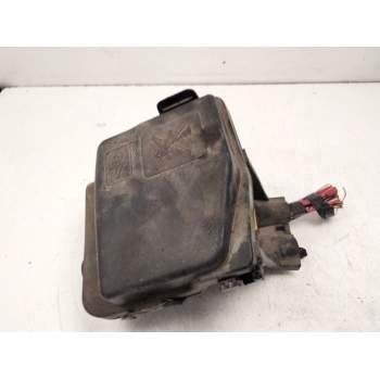 CAJA RELES FUSIBLES 243809584R 