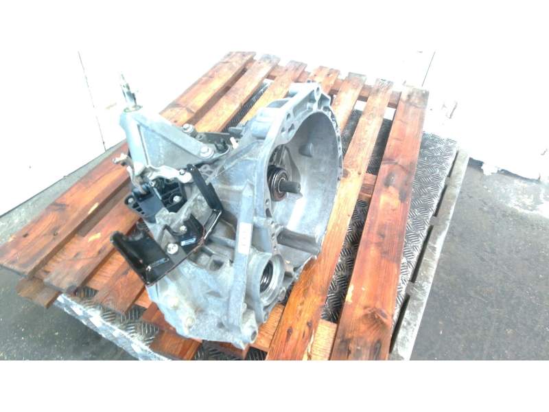 Recambio de caja cambios para nissan micra iii (k12) 1.2 16v referencia OEM IAM 8200137170  