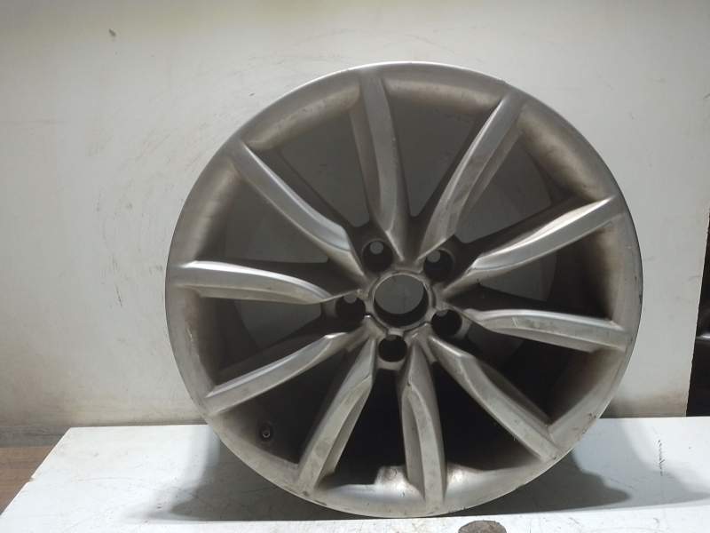 Recambio de llanta aluminio para audi a6 c6 avant (4f5) 2.7 tdi referencia OEM IAM 4F0601025  