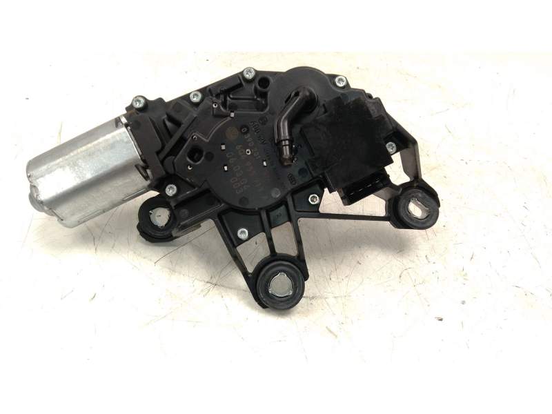 Recambio de motor limpia trasero para volkswagen polo iv (9n_, 9a_) 1.4 16v referencia OEM IAM 6Q6955711  