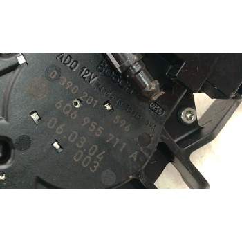 Recambio de motor limpia trasero para volkswagen polo iv (9n_, 9a_) 1.4 16v referencia OEM IAM 6Q6955711  