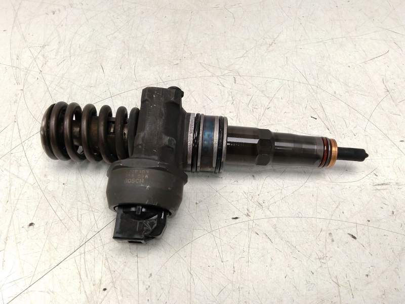 Recambio de inyector para volkswagen touareg (7la, 7l6, 7l7) 2.5 r5 tdi referencia OEM IAM 07Z130073  
