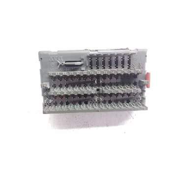Recambio de caja fusibles para citroën xsara berlina 1.9 turbodiesel referencia OEM IAM 9568591180  