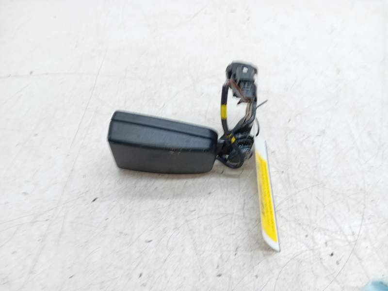 Recambio de enganche cinturon trasero izquierdo para mercedes-benz clase c (w205) c 220 bluetec / d (205.002, 205.004) referenci