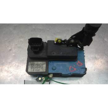 Recambio de cerradura puerta delantera derecha para volvo s60 berlina d5 referencia OEM IAM 30784977  