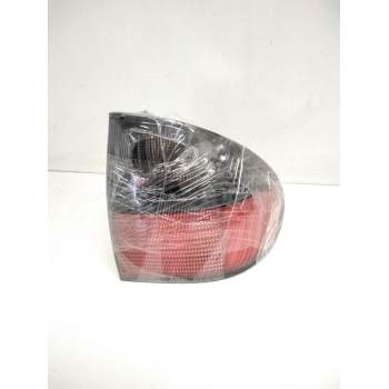 Recambio de piloto trasero derecho para renault laguna (b56) 2.0 anade referencia OEM IAM 7700820051  