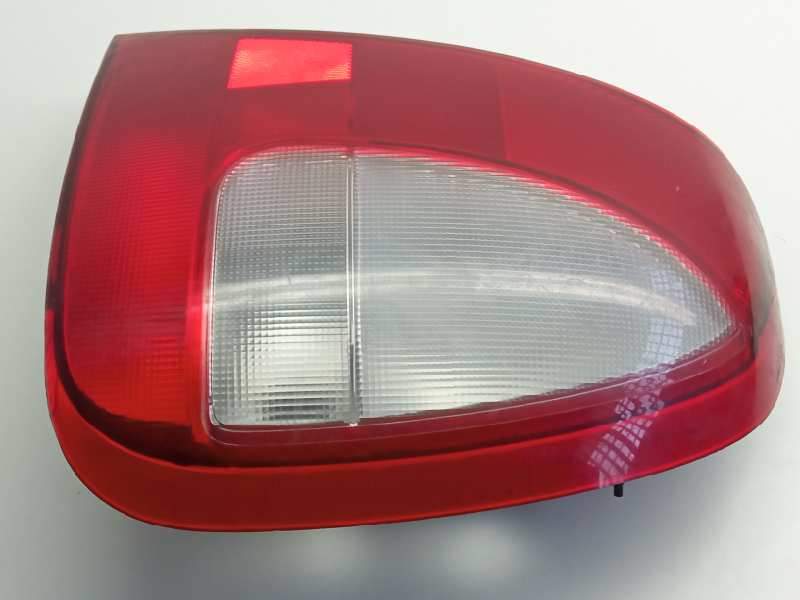 Recambio de piloto trasero derecho para daewoo nubira berlina 1.6 cat referencia OEM IAM 0311000732  100702