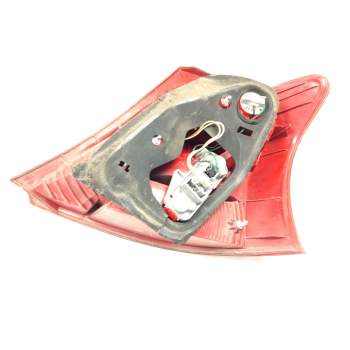Recambio de piloto trasero izquierdo para toyota yaris (_p9_) 1.4 d-4d (nlp90_) referencia OEM IAM E131772  