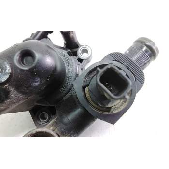 Recambio de caja termostato para renault laguna grandtour iii dynamique referencia OEM IAM 8200801571  