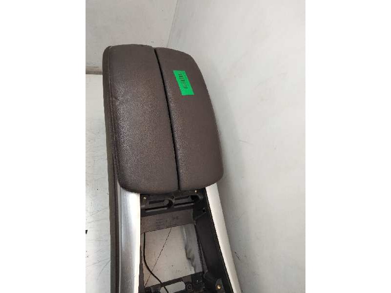 Recambio de apoyabrazos central para bmw serie x5m (e70) basis referencia OEM IAM 70W200203 9267123 