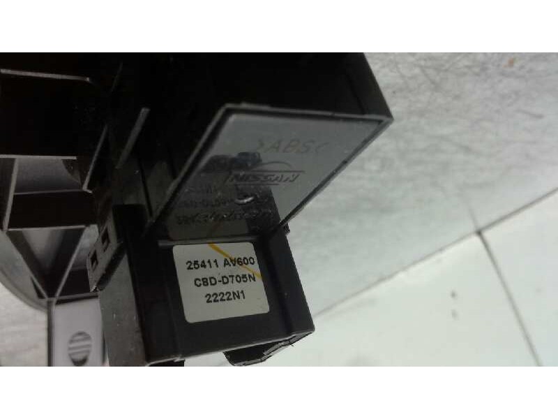 Recambio de mando elevalunas delantero derecho para nissan primera trav. (p12) 1.8 16v cat referencia OEM IAM   