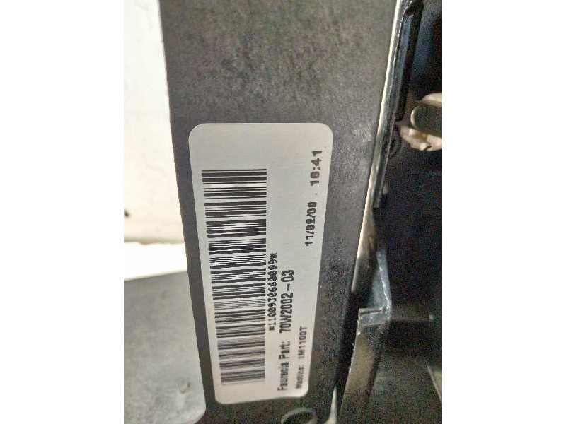 Recambio de apoyabrazos central para bmw serie x5m (e70) basis referencia OEM IAM 70W200203 9267123 