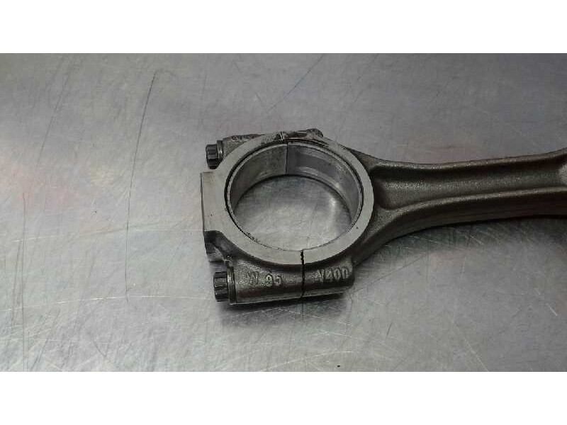 Recambio de biela para volkswagen passat berlina (3c2) sportline referencia OEM IAM V400  