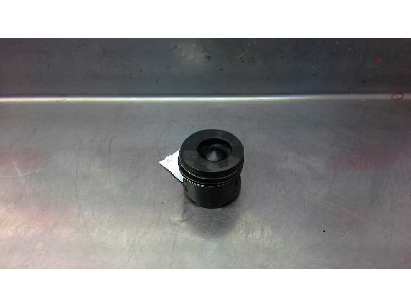 Recambio de piston para renault kangoo expression profesional referencia OEM IAM   