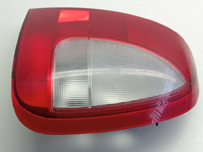 Recambio de piloto trasero derecho para daewoo nubira berlina 1.6 cat referencia OEM IAM   100702