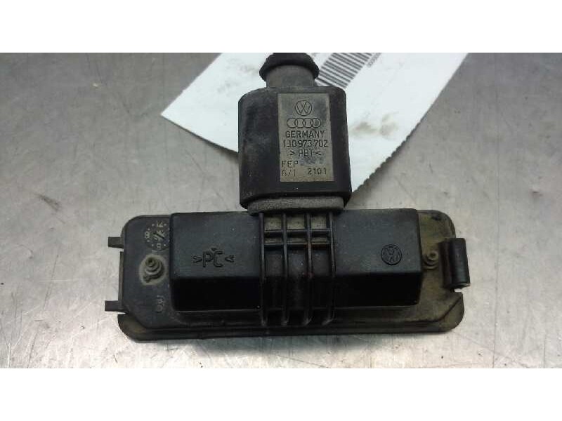 Recambio de piloto matricula para volkswagen polo (9n1) trendline referencia OEM IAM 1J6943021  