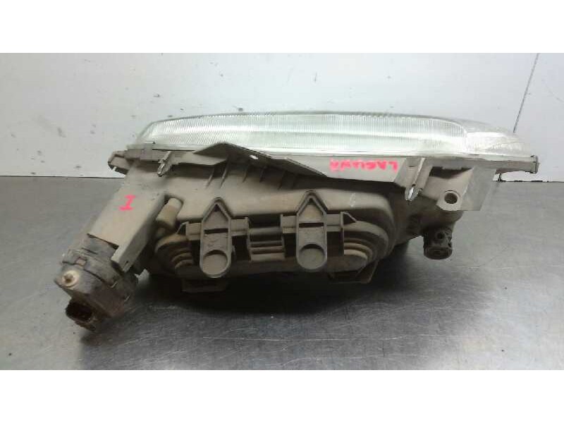 Recambio de faro izquierdo para renault laguna (b56) 2.0 rxe (b56c/h/l) referencia OEM IAM 7701038261  