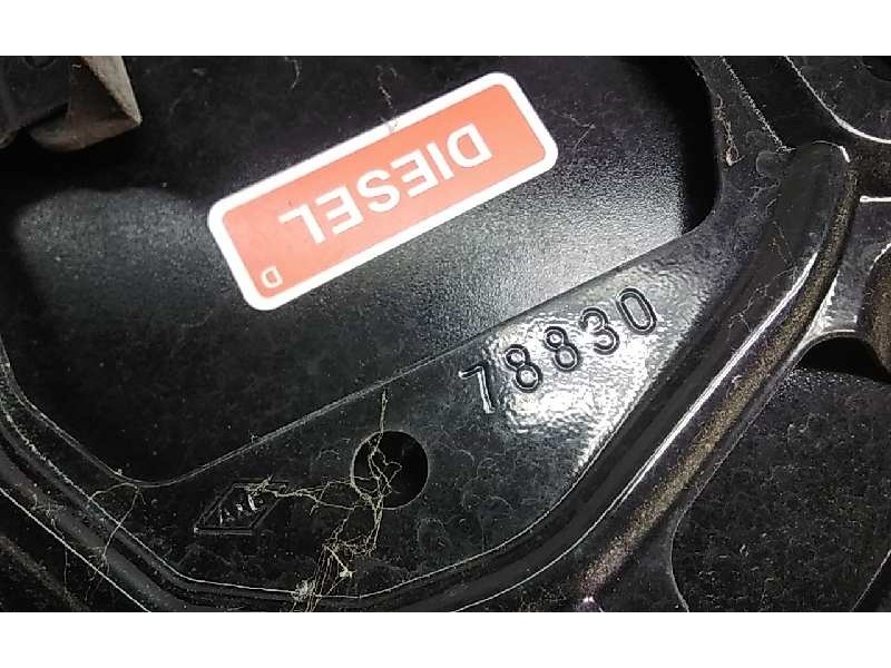 Recambio de tapa exterior combustible para renault koleos bose edition referencia OEM IAM 78830  