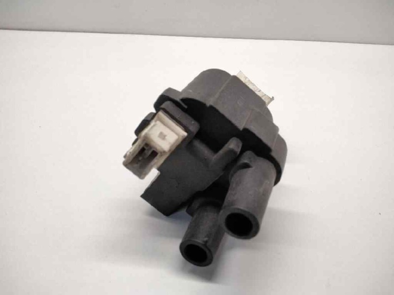 Recambio de bobina encendido para renault clio i phase iii 1.4 referencia OEM IAM 040100243 BERU 