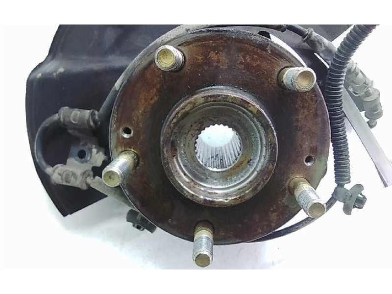 Recambio de mangueta delantera derecha para hyundai tucson (jm) 2,0 classic 4x2 referencia OEM IAM 517162E100  