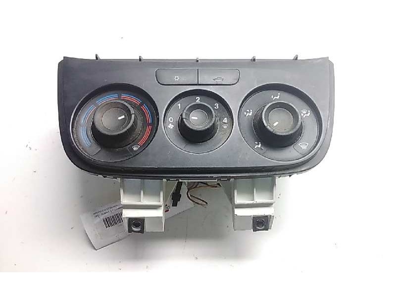 Recambio de mando calefaccion / aire acondicionado para opel combo d expression l1h1 referencia OEM IAM 735498657  