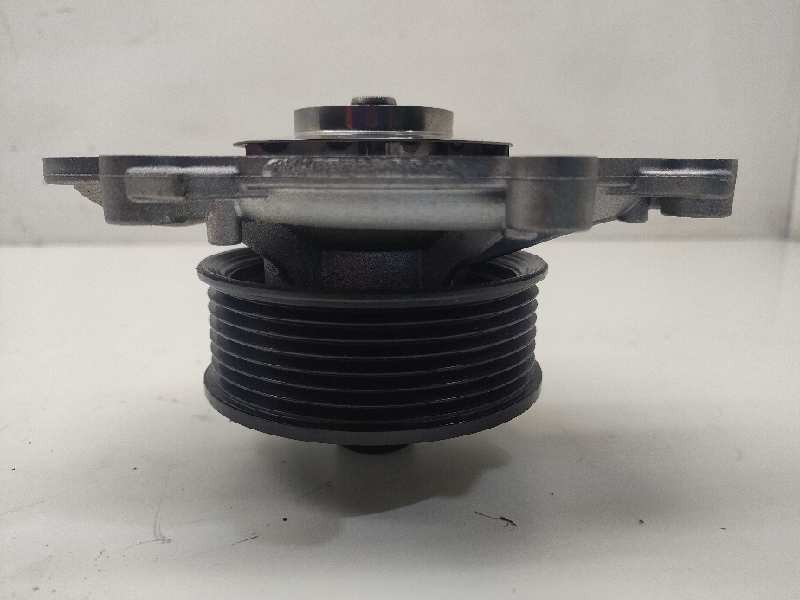Recambio de bomba agua para mercedes clase glc coupe (bm 253)(6.2016) glc 350 d 4matic (253.325) referencia OEM IAM R6422011110 