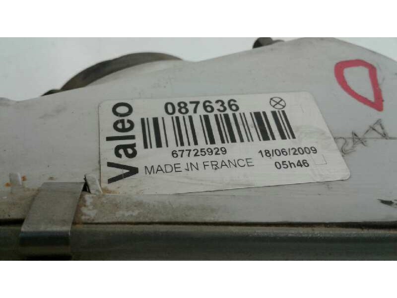 Recambio de faro derecho para nissan vanette cargo vanette cargo caja cerrada referencia OEM IAM 67725929  