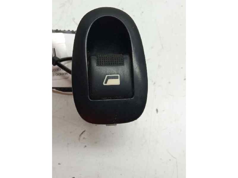 Recambio de mando elevalunas delantero derecho para peugeot 1007 sport referencia OEM IAM   
