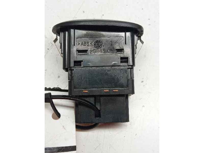 Recambio de mando elevalunas delantero derecho para peugeot 1007 sport referencia OEM IAM   