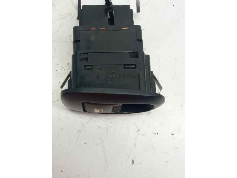 Recambio de mando elevalunas delantero izquierdo para peugeot 1007 sport referencia OEM IAM   