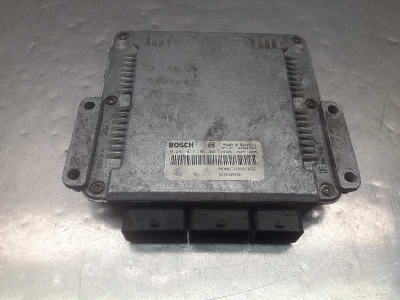 Recambio de centralita motor uce para opel movano 2.5 dti cat (g9u-a720 / lj9) referencia OEM IAM 0281011105 8200280659 101384