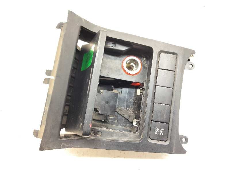 Recambio de cenicero para volkswagen golf vi (5k1) 1.6 tdi dpf referencia OEM IAM 5K0857961  