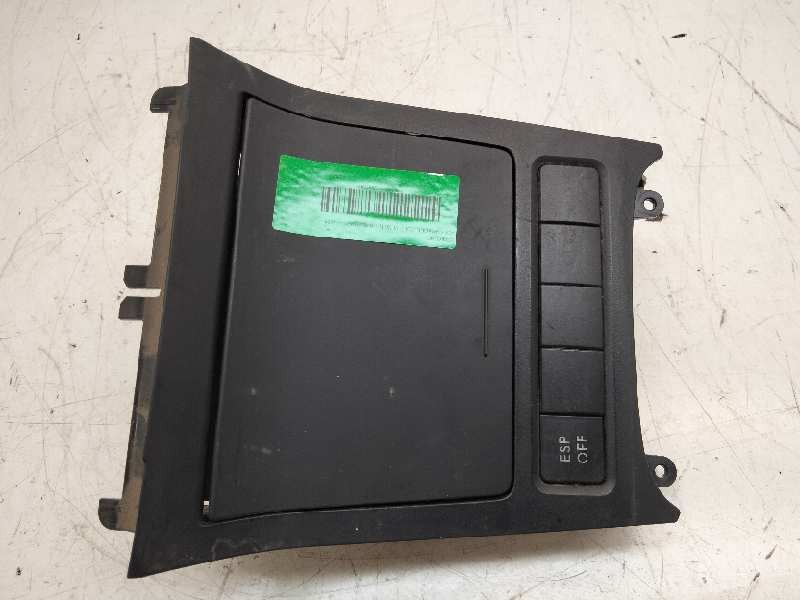 Recambio de cenicero para volkswagen golf vi (5k1) 1.6 tdi dpf referencia OEM IAM 5K0857961  