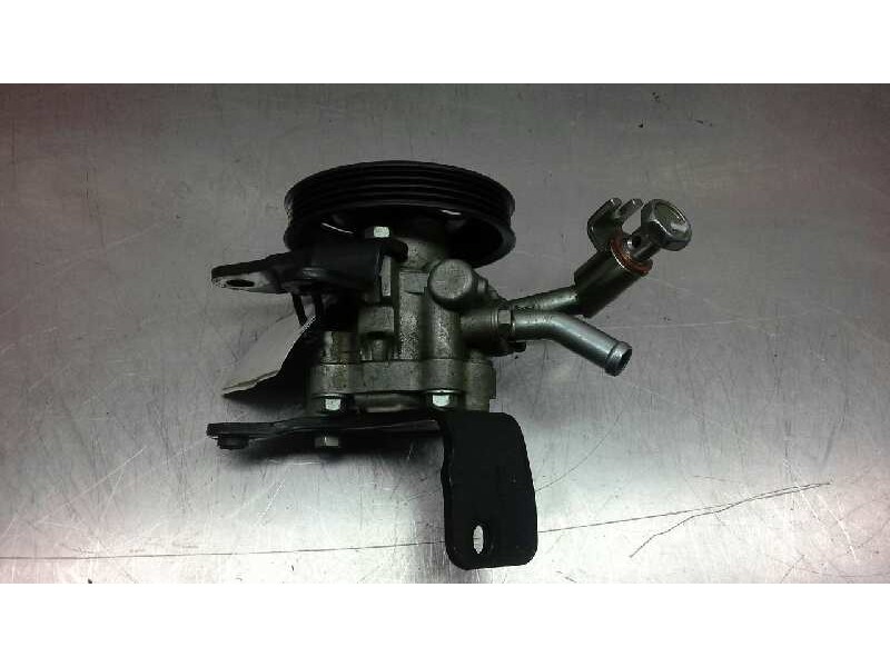 Recambio de bomba direccion para nissan cabstar 45.14 referencia OEM IAM 21193032  