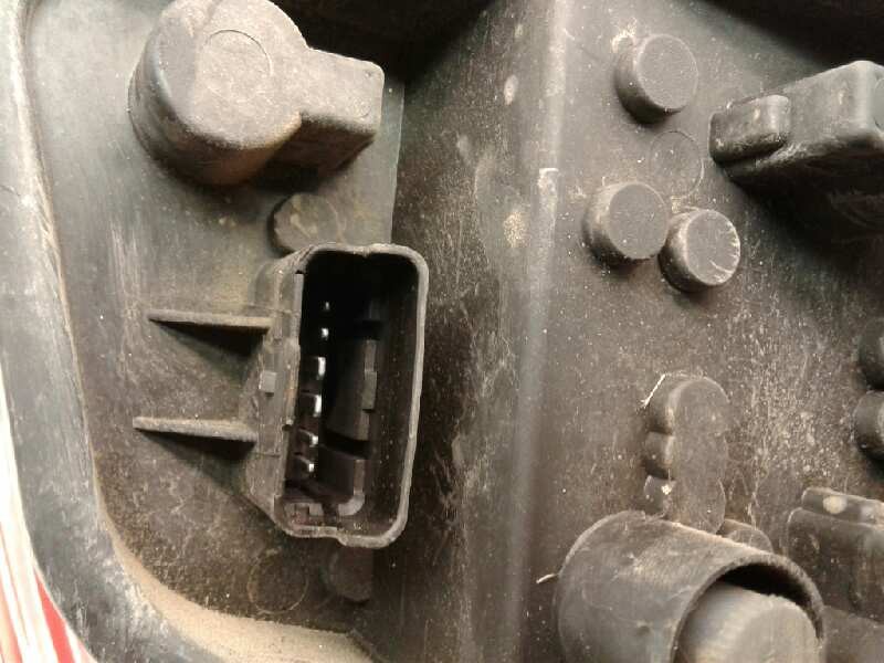 Recambio de piloto trasero izquierdo para renault clio iii luxe privilege referencia OEM IAM 89035079L  