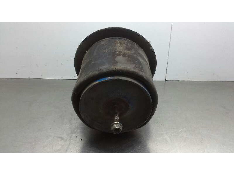 Recambio de suspension neumatica para iveco eurostar ld440e42t referencia OEM IAM   