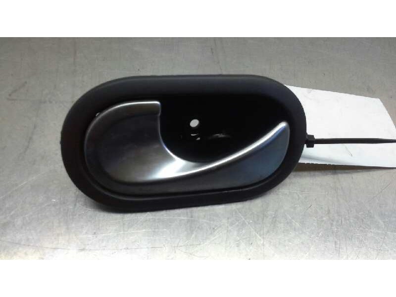 Recambio de maneta interior trasera izquierda para renault scenic ii 1.5 dci diesel referencia OEM IAM   