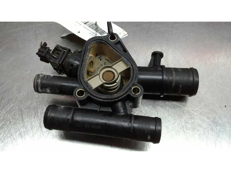 Recambio de caja termostato para renault scenic ii luxe privilege referencia OEM IAM   