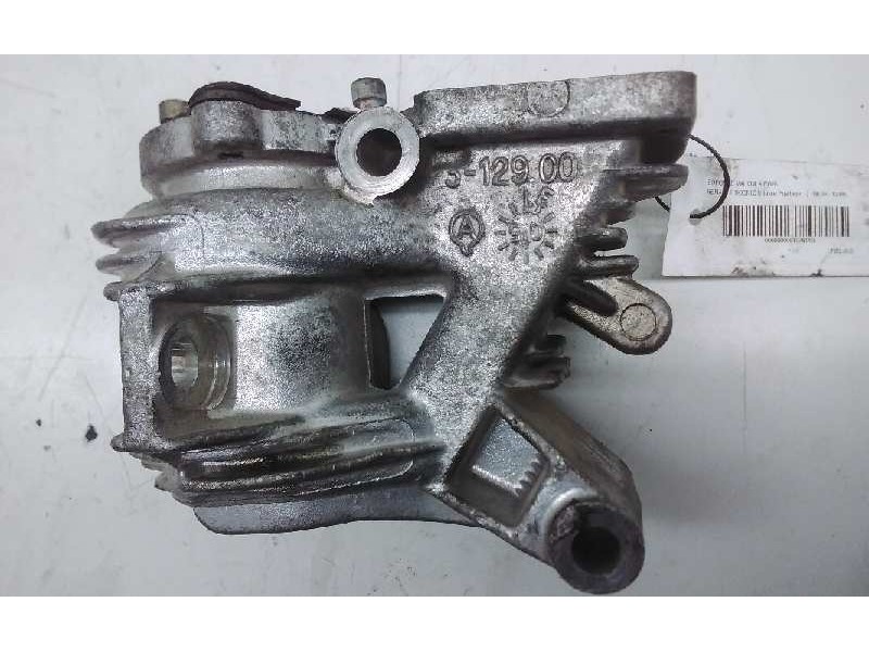 Recambio de soporte valvula egr para renault scenic ii luxe privilege referencia OEM IAM   